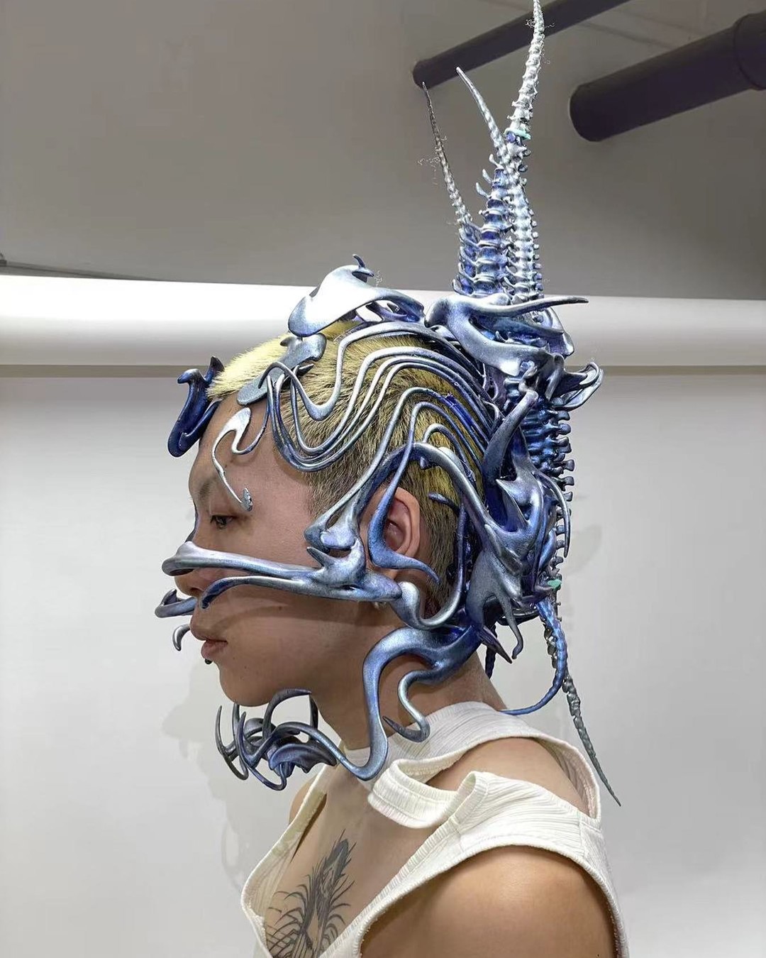Fanrui Sun, Aura